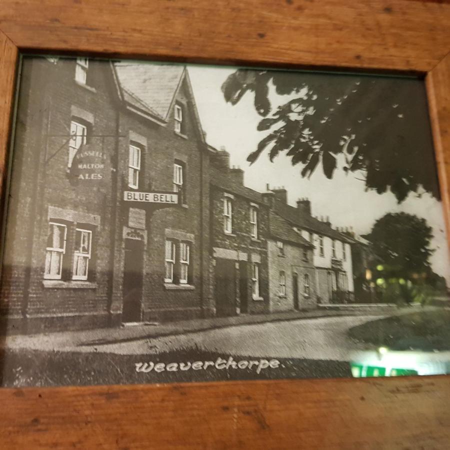 The Blue Bell Inn Weaverthorpe Exterior photo